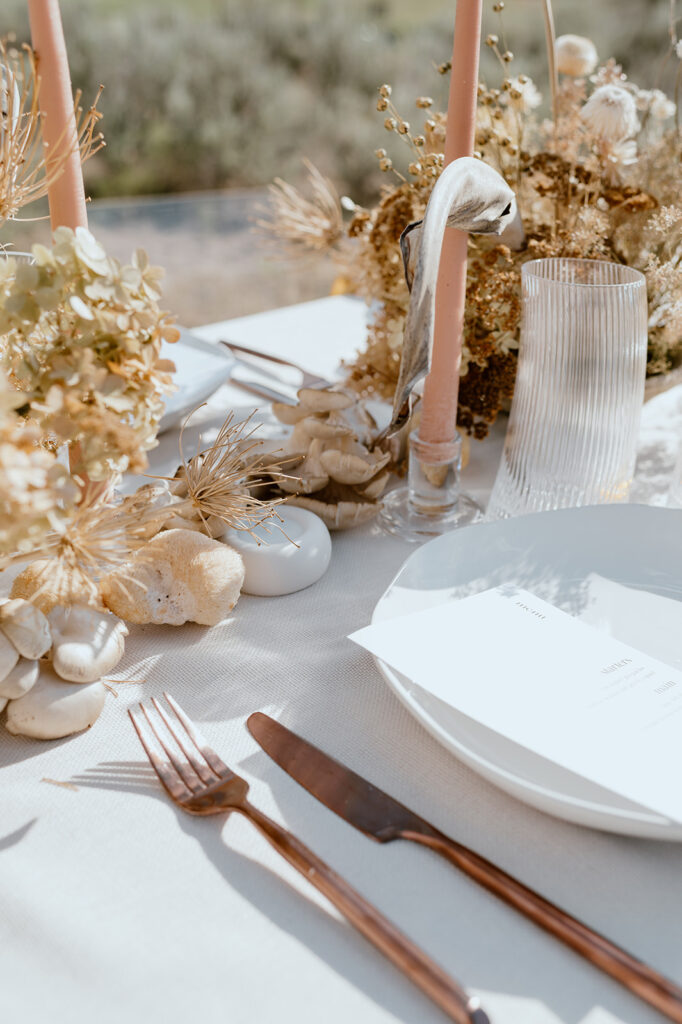 Earthy-Luxury-Painted-Hills-Styled-Shoot-The-Design-03