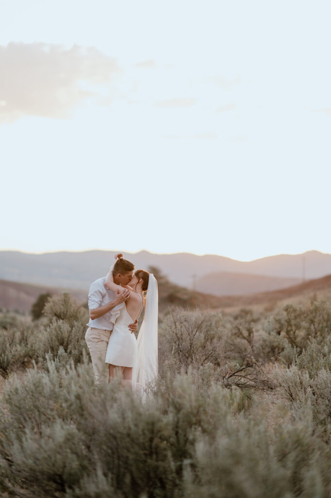 Earthy-Luxury-Painted-Hills-Styled-Shoot-The-Design-13